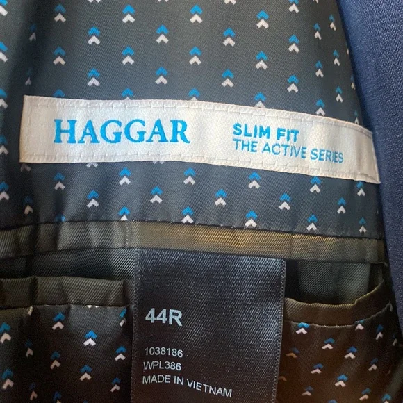 Mens Haggar suit jacket (44R) and pant (36x30) - Picture 2 of 5